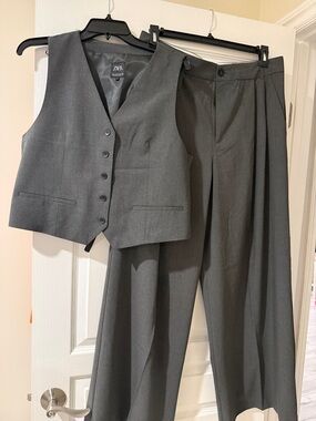 Zara Charcoal Gray Tailored Vest and Pleated Trousers XL